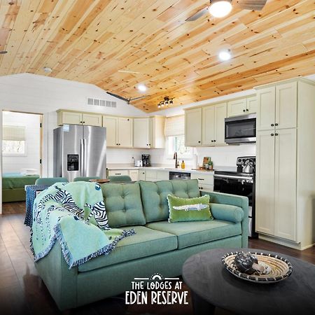 The Lodges At Eden Reserve - Pet Friendly Cabins Near Ark Williamstown Extérieur photo