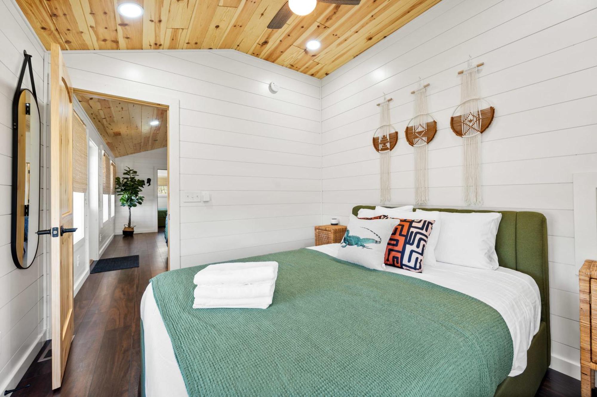 The Lodges At Eden Reserve - Pet Friendly Cabins Near Ark Williamstown Extérieur photo