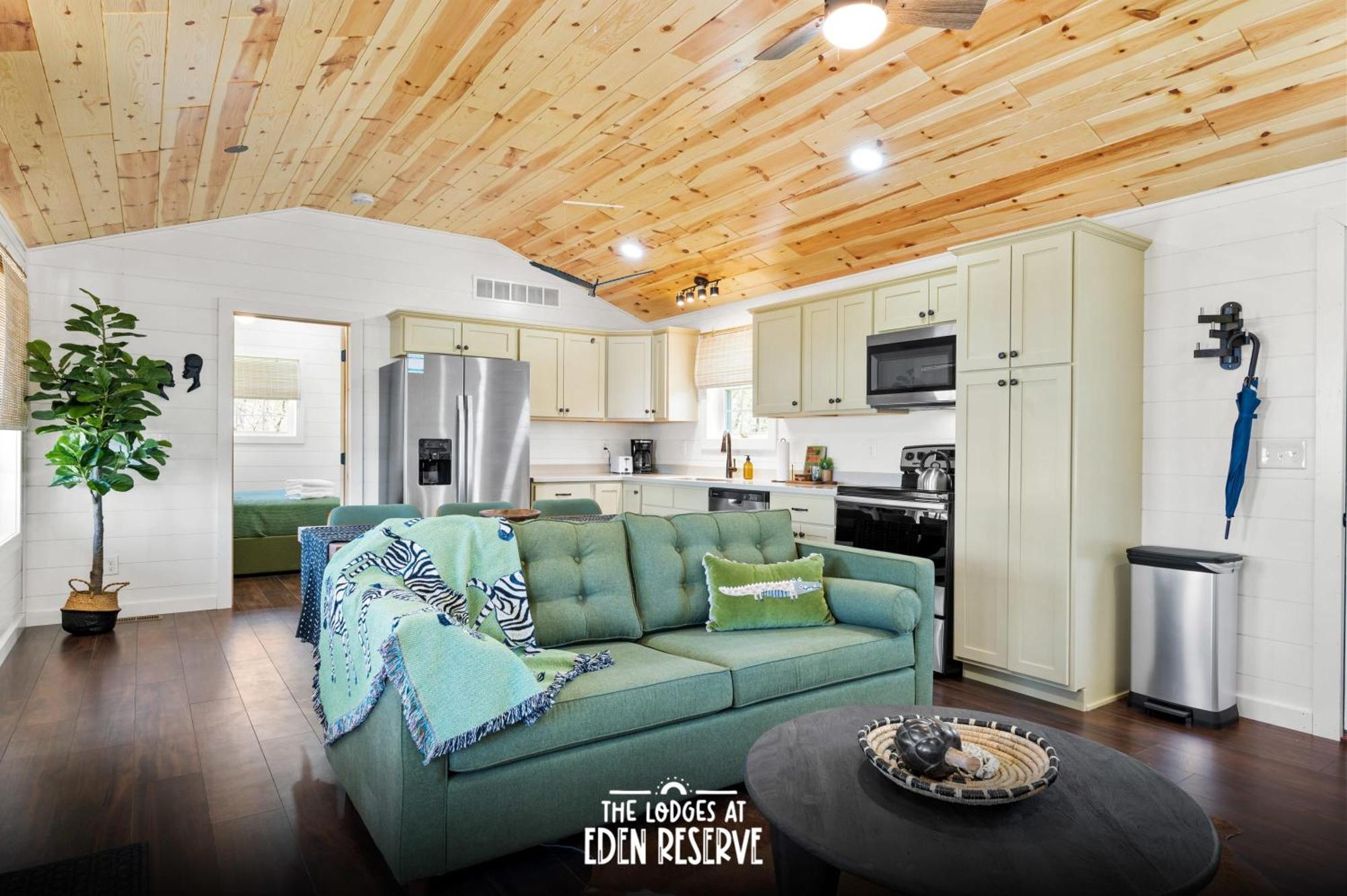 The Lodges At Eden Reserve - Pet Friendly Cabins Near Ark Williamstown Extérieur photo